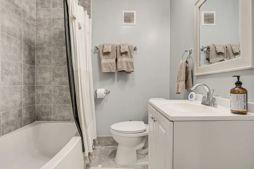 Pet-friendly Georgia Home w/ Patio, Near Golfing!