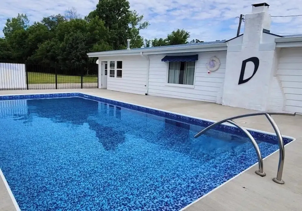 Dockside Lake Resort