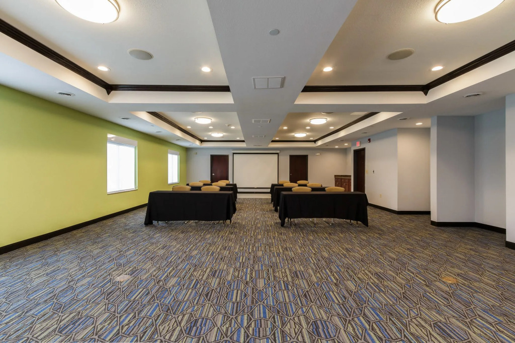 Holiday Inn Express & Suites - South Bend - Notre Dame Univ