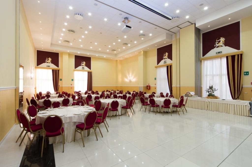 Hotel & Meeting Centergross