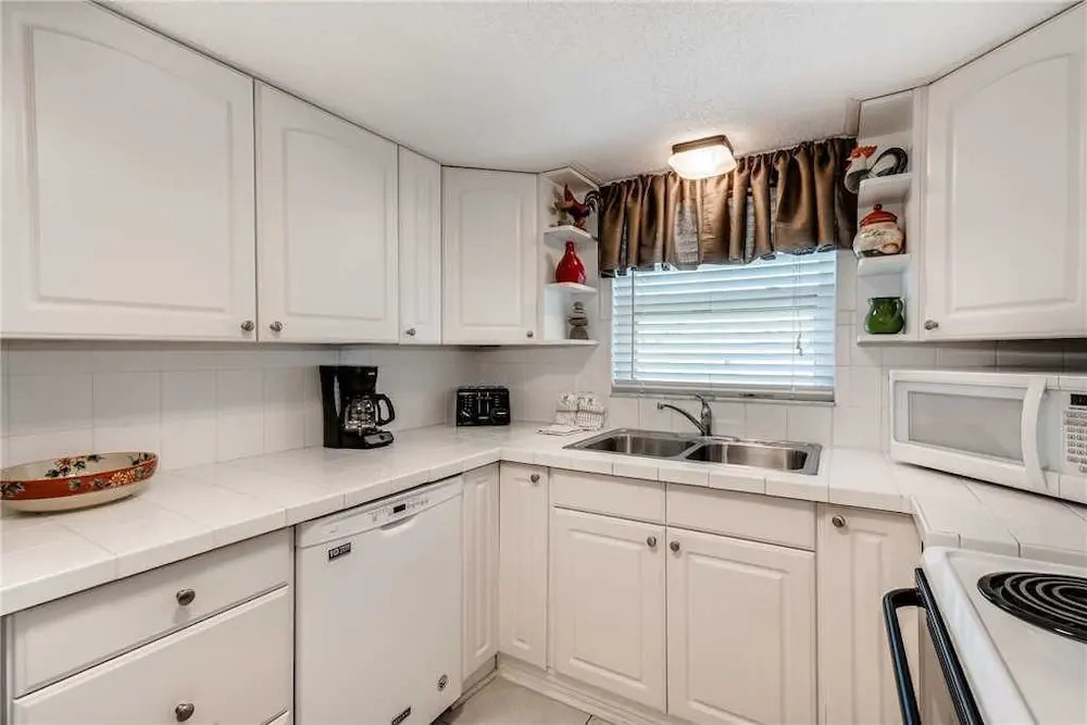 Waves 19 - Two Bedroom Condo