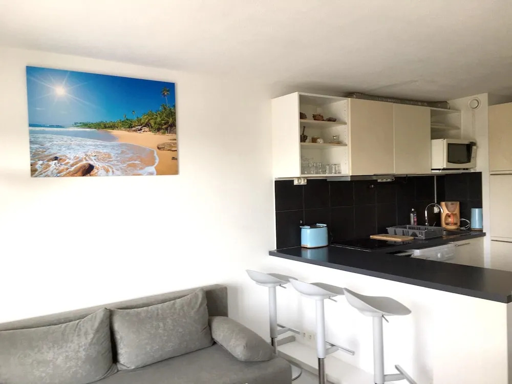 Apartment With One Bedroom In Frejus With Wifi 300 M From The Beach