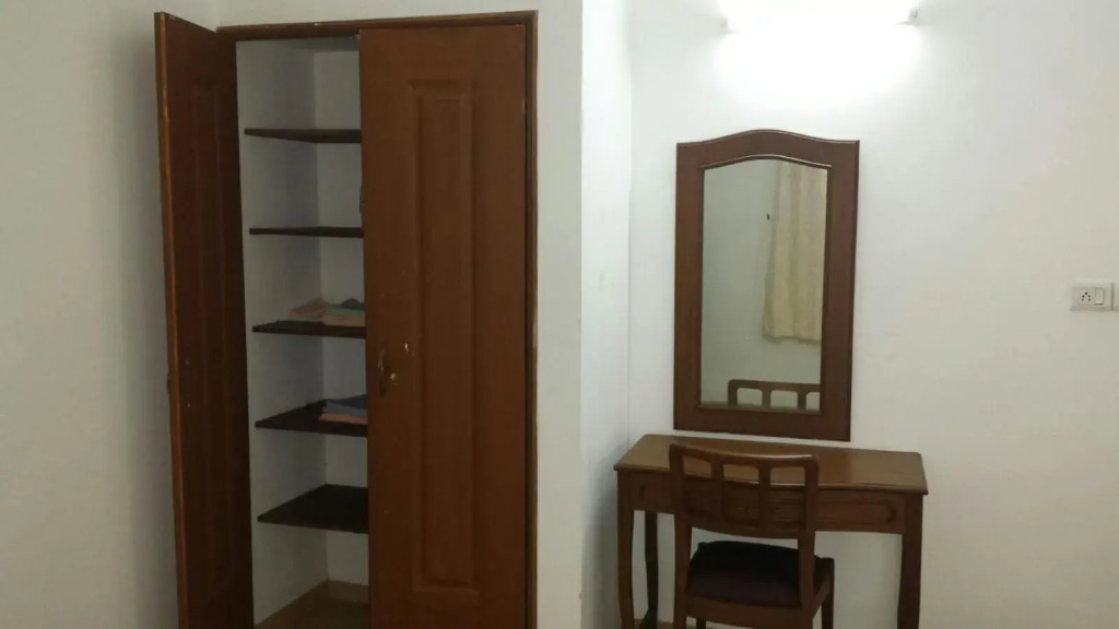 Hillview Apartment