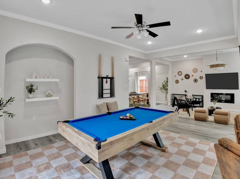 Modern Luxury Minutes From Downtown Dallas