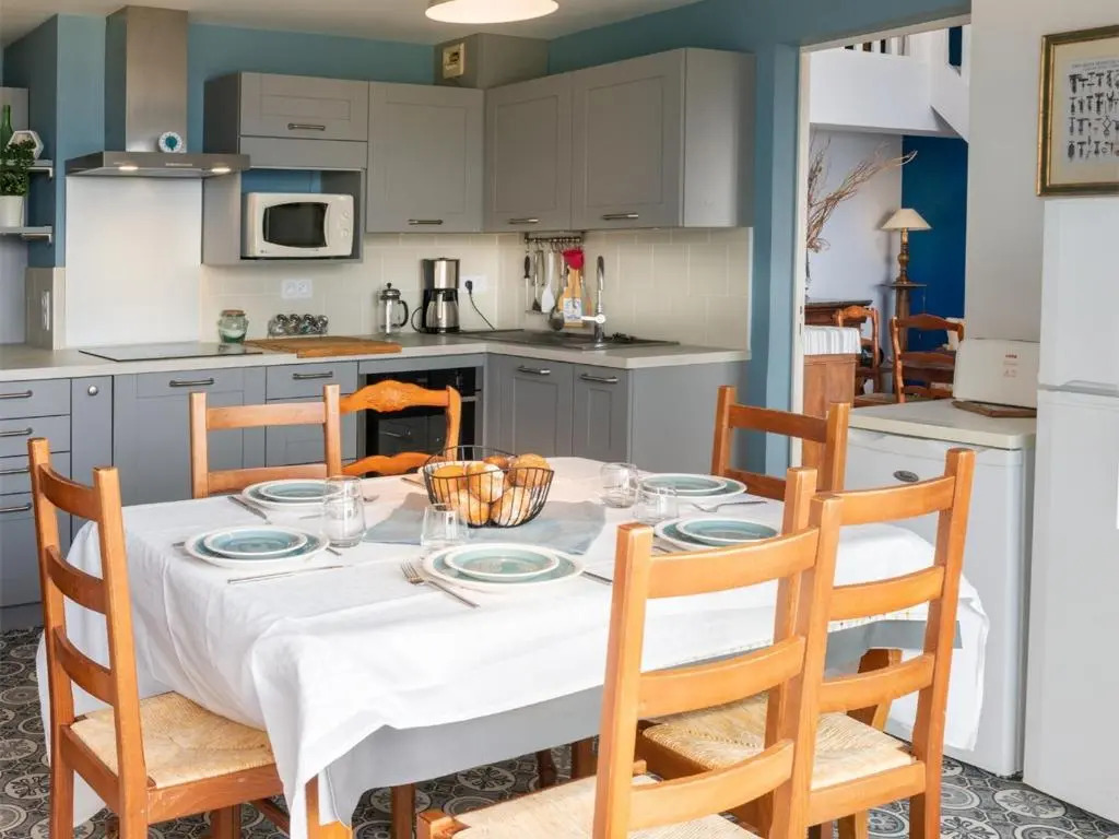 Appartement Ploemeur, 5 Pièces, 7 Personnes - Fr-1-349-114