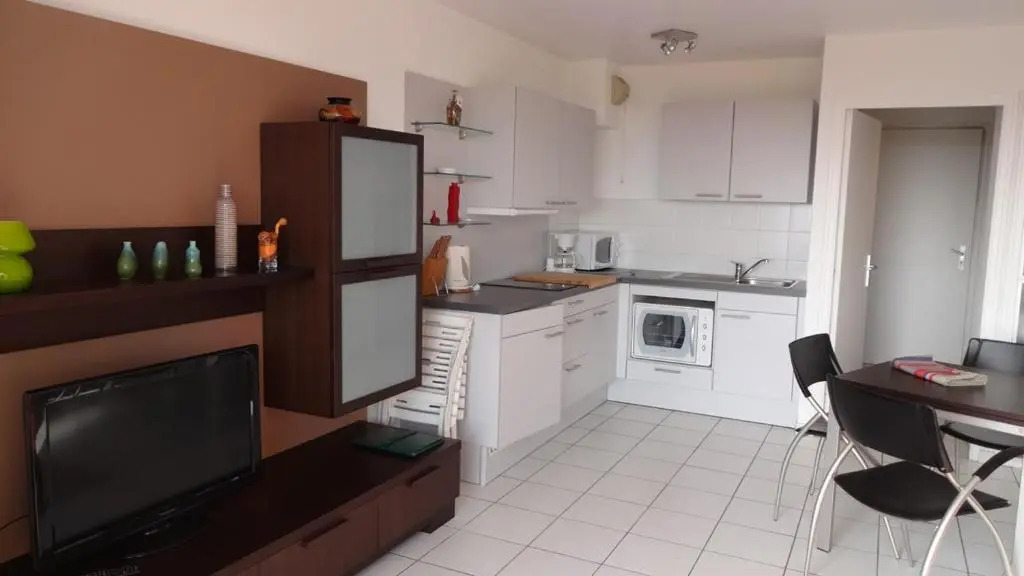 Appartement VUE MER avec terrasse-jardinet à PERROS-GUIREC - Réf 825