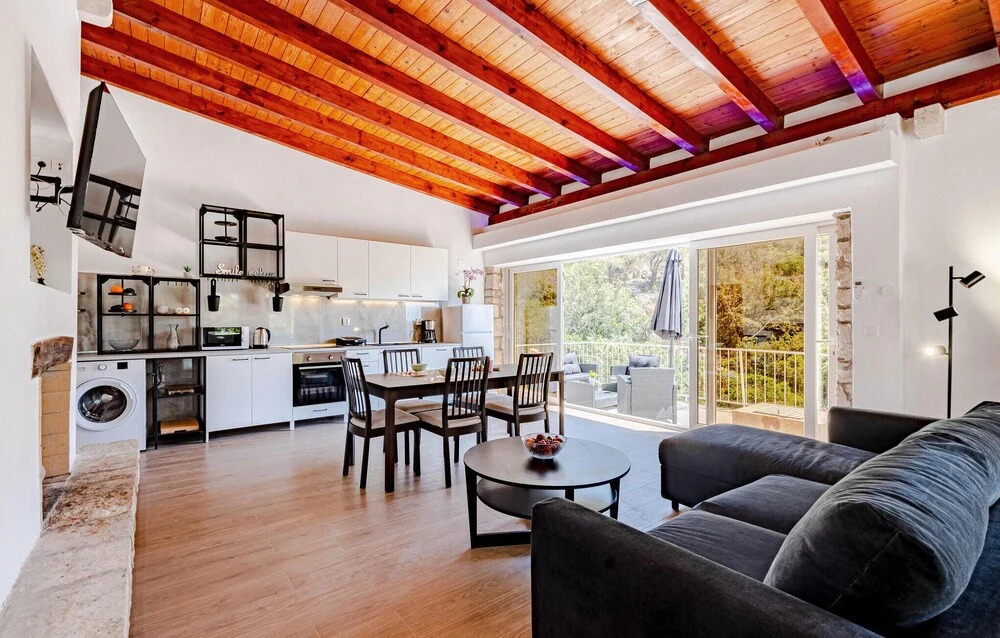 Nice Home in Vela Luka With Wifi