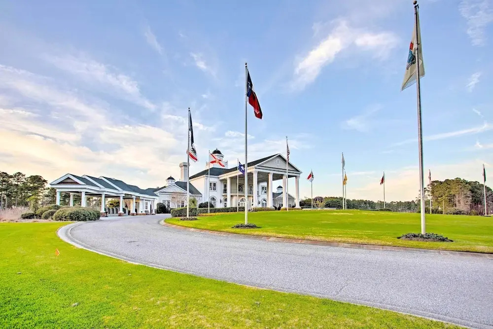 Golfer's Paradise: Myrtle Beach Condo w/ Pool!