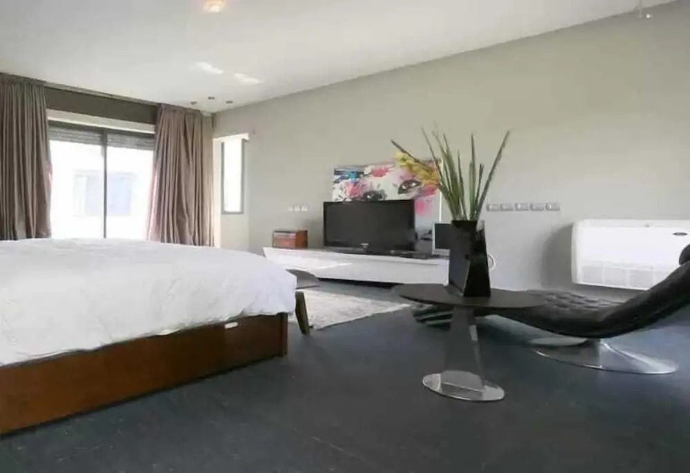 Villa AHD