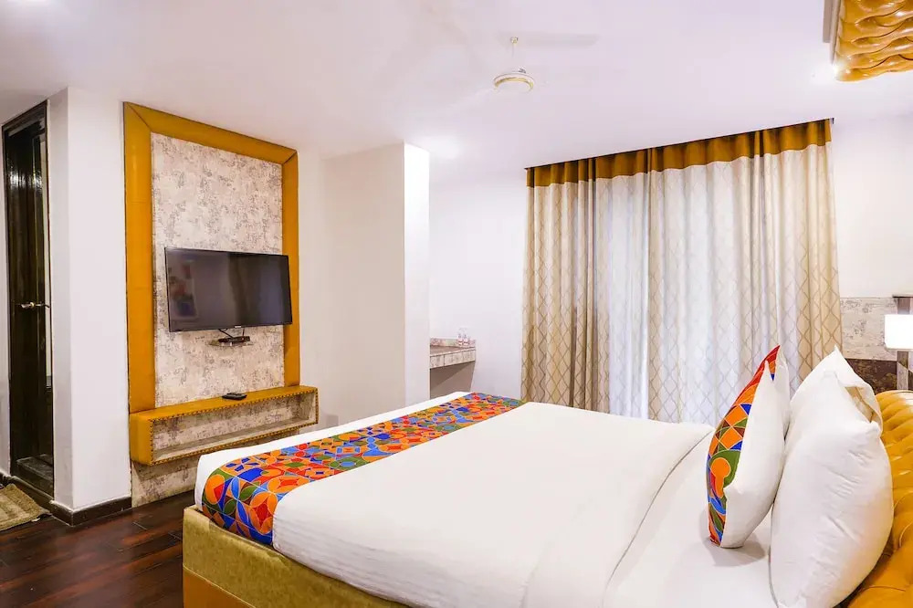Fabhotel Wr Grand