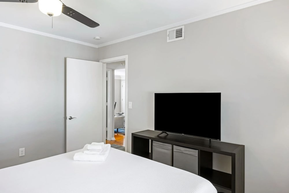 Brookwood Courtyard by BCA Furnished Apartments Bcc1b 05 E