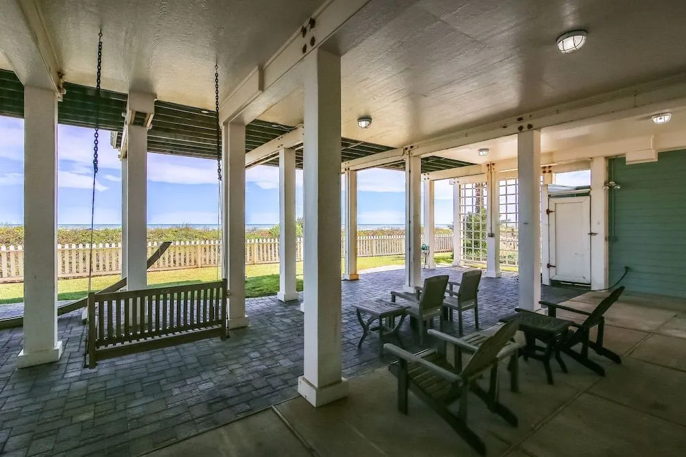 Kathies Beachfront Kottage