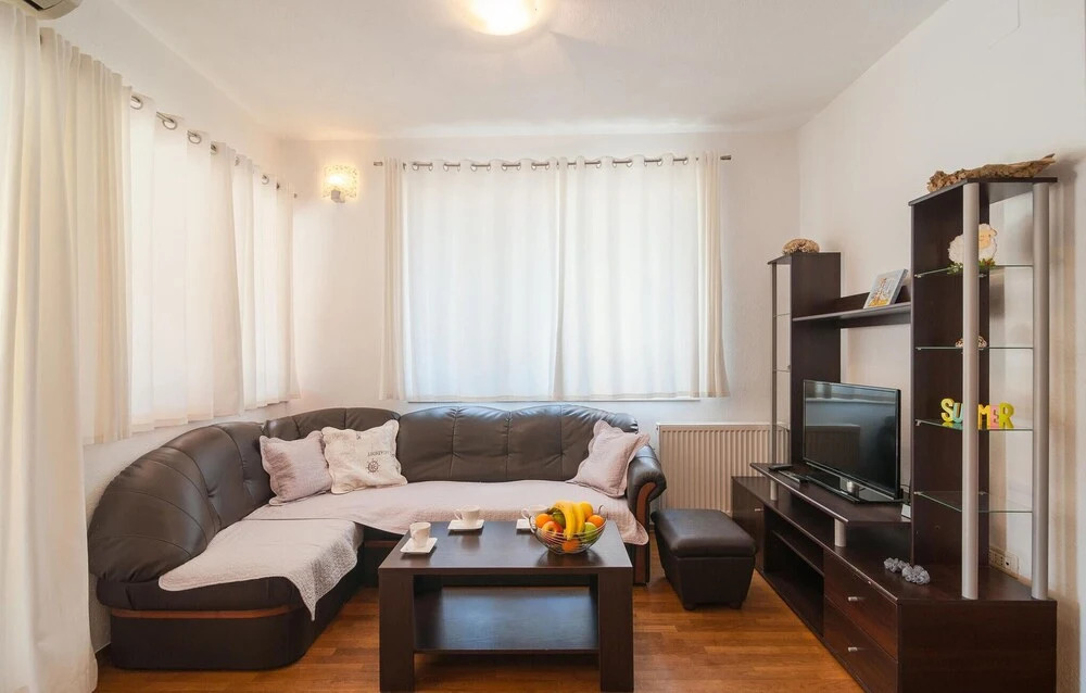 Beautiful Apartment in Supetar With 2 Bedrooms and Wifi