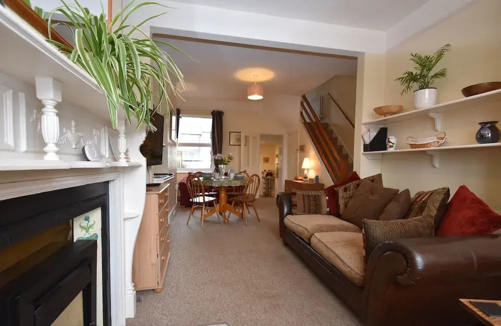 Tilling View with private parking