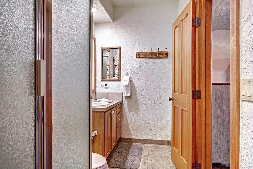 Evergreen Lodge