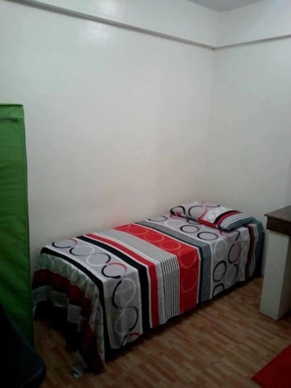 Budget Studio Unit in Makati