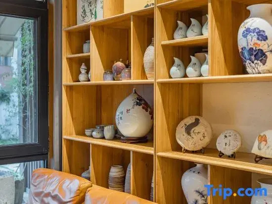 Jiacao Courtyard Guesthouse