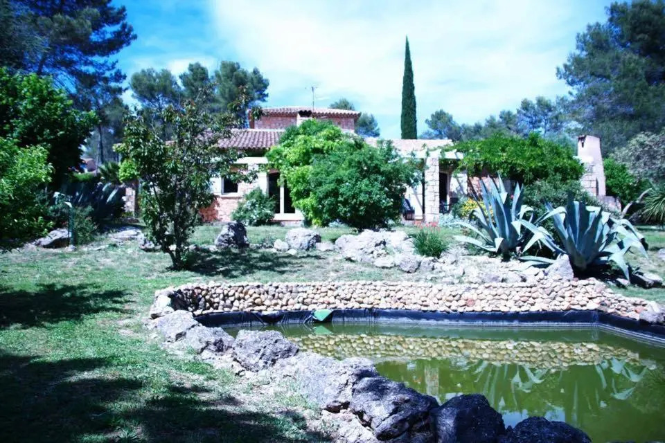 Bastide de lOvalie