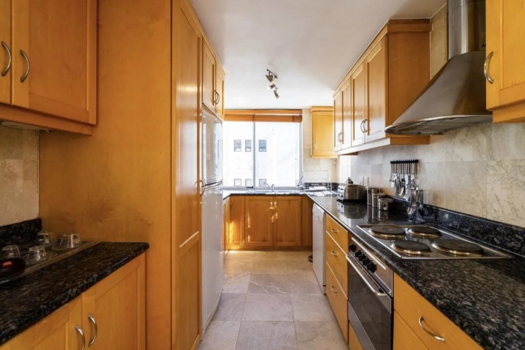Bantry Beach Luxury Suites