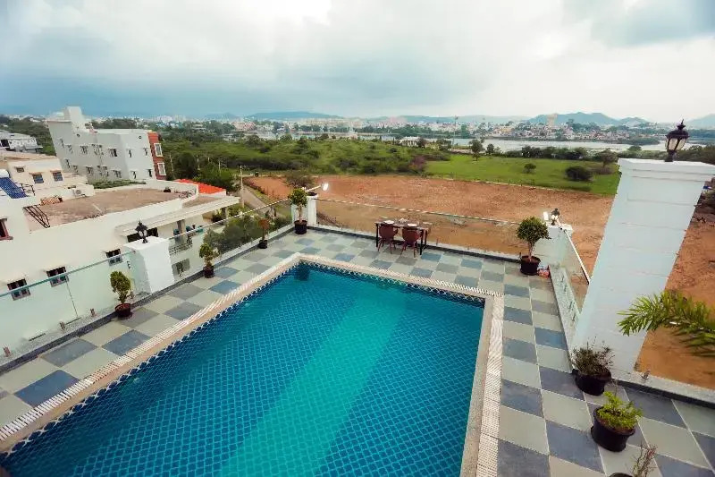 Revaas Lake View Boutique Stay