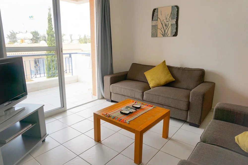 Iris Village, Apt 201, Block 12