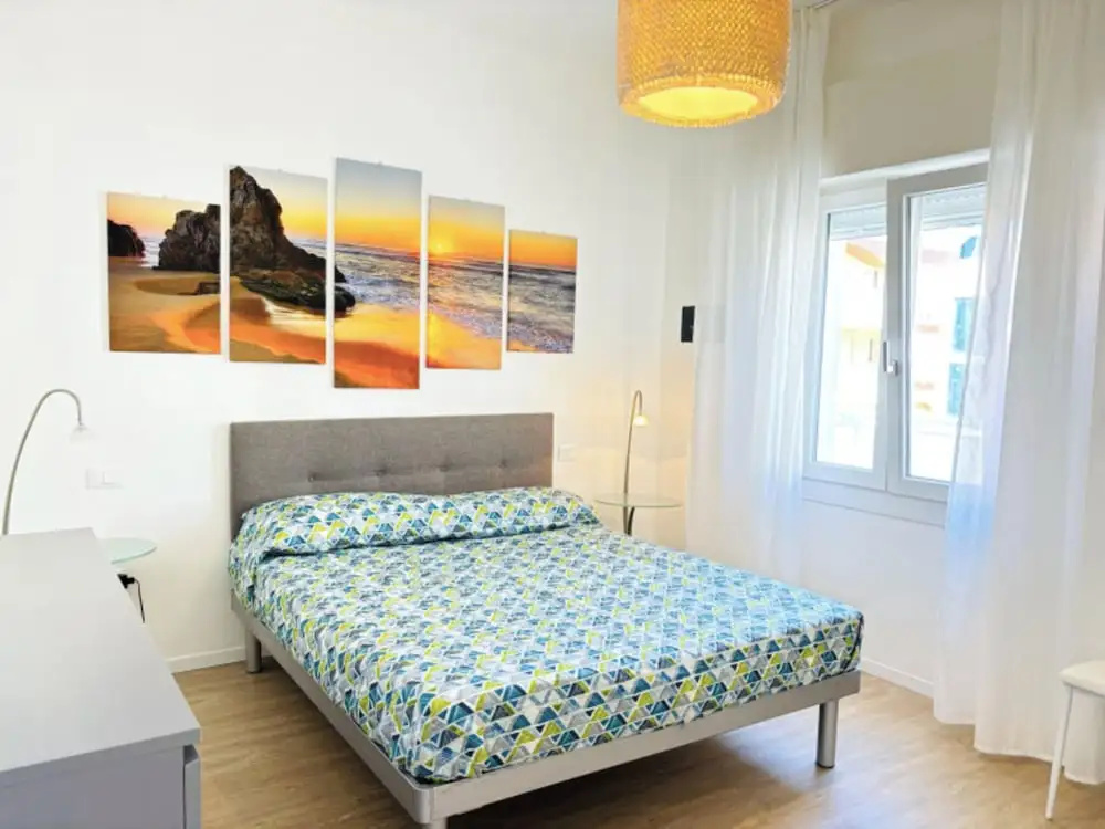 Beachside Apartment With Balcony