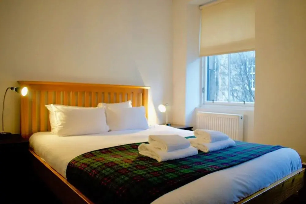 Central Apartment for the Fringe