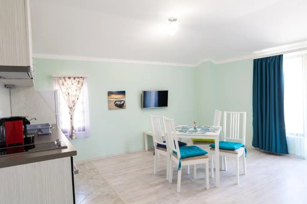 La Mer Apartments