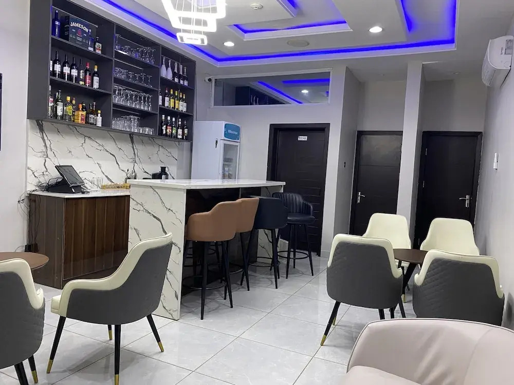 Emmaag Hotel, Ibadan