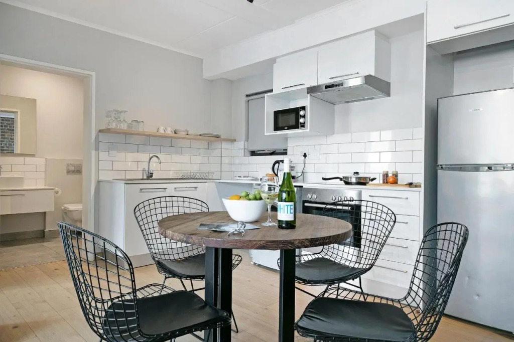 Urban Artisan Luxury Suites by Totalstay