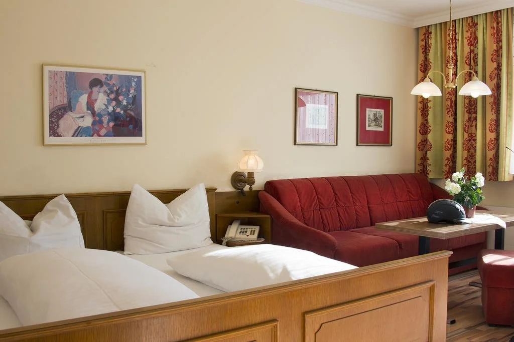 Hotel Reitzentrum Hausruckhof e U