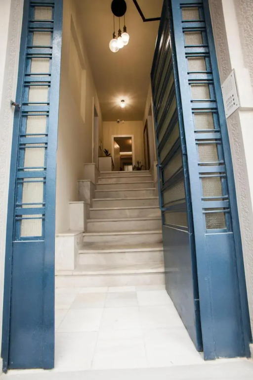 Lovely 1st Fl. Apt, with Balcony in Pagrati