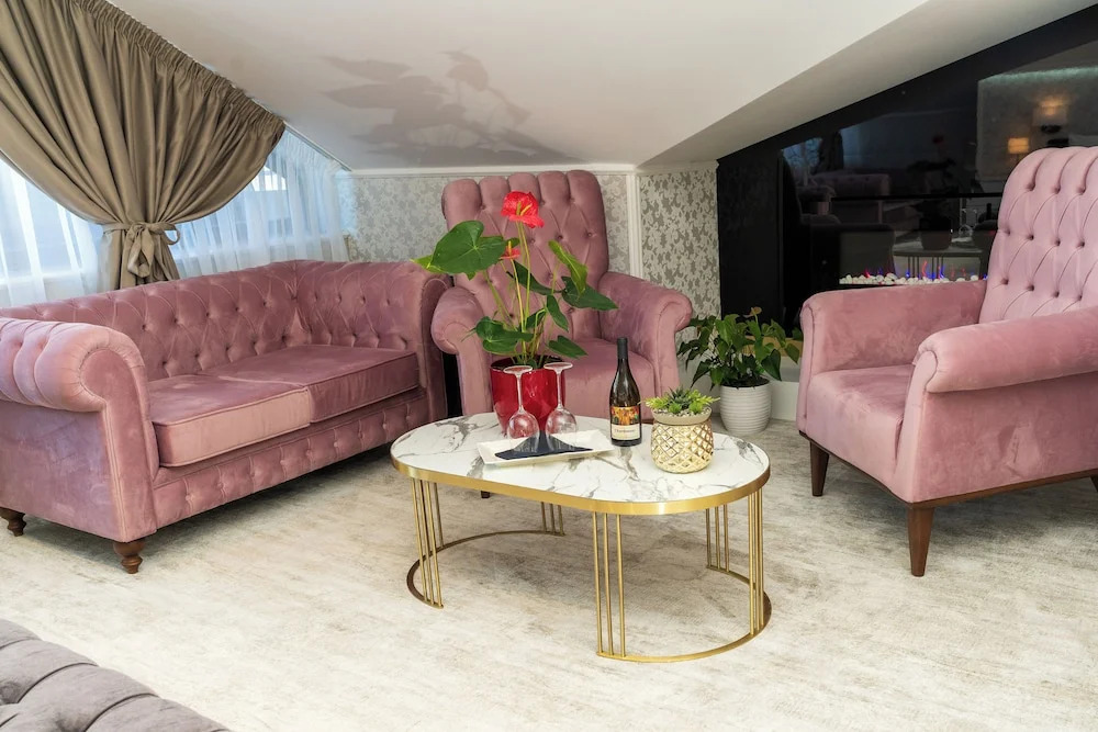 Queen Palace