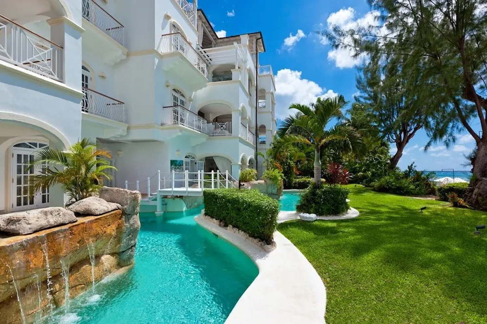 Old Trees 7 - Bella Vista by Blue Sky Luxury