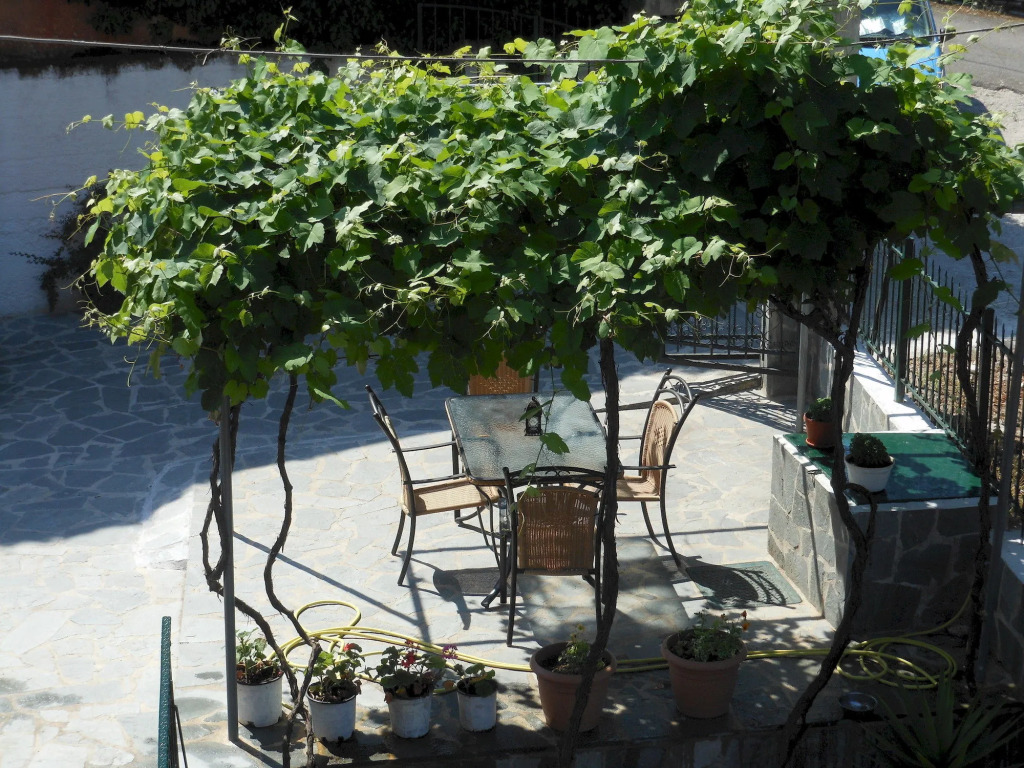 Ziogas Apartments