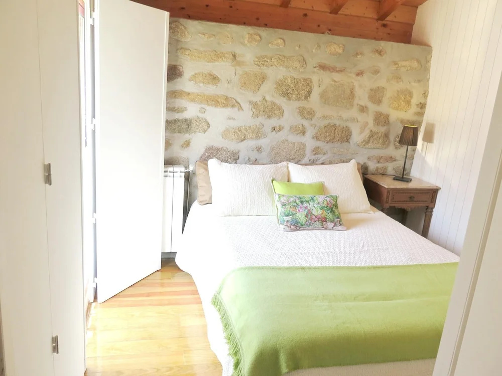 Villa with 8 Bedrooms in Póvoa de Lanhoso, with Wonderful Mountain View, Private Pool And Enclosed Garden - 35 Km From the Beach