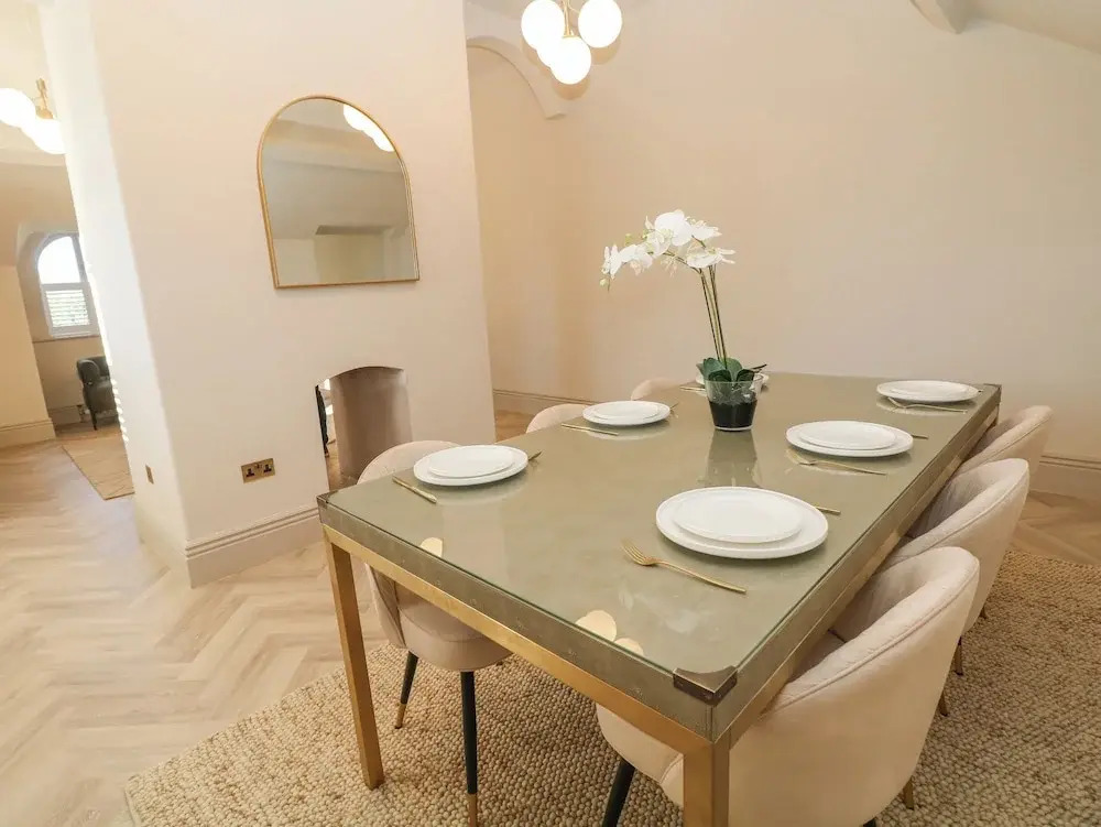 Castleton Suite