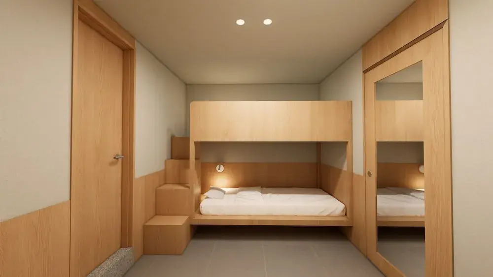 Hotel On You