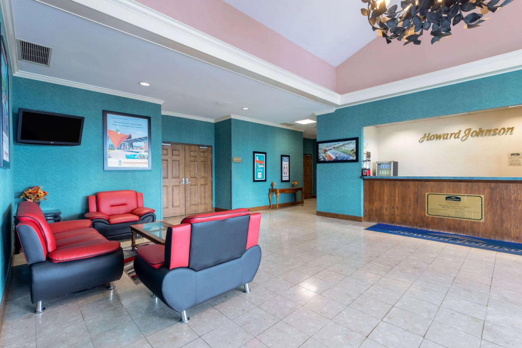 Howard Johnson by Wyndham Salem Hotel & Conference Center