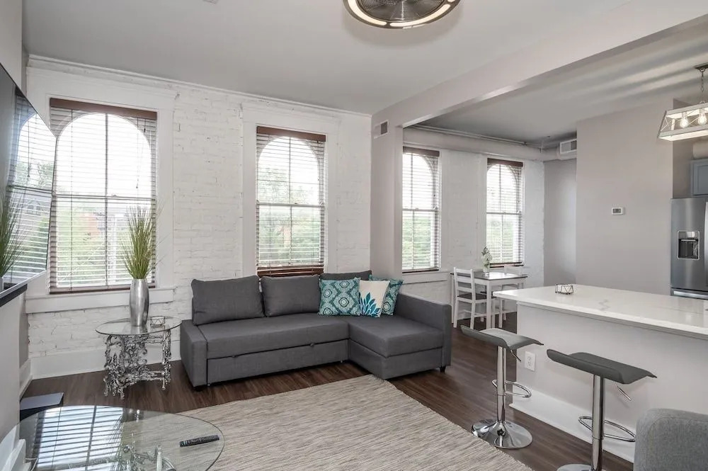 Heart of Mainstrasse Suites