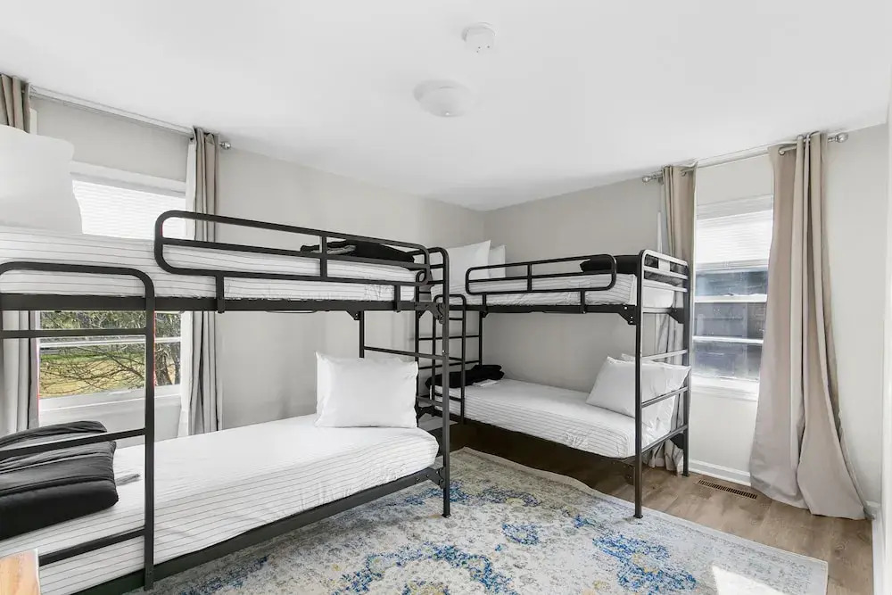 Rooms on Rose