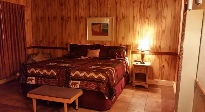 West Winds Lodge