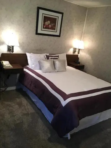 Holiday Lodge Motel