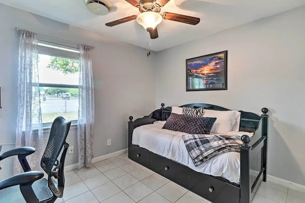 6 Mi to Fort Hood: Killeen Home w/ Yard & Patio