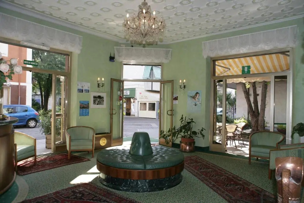 Hotel Diana