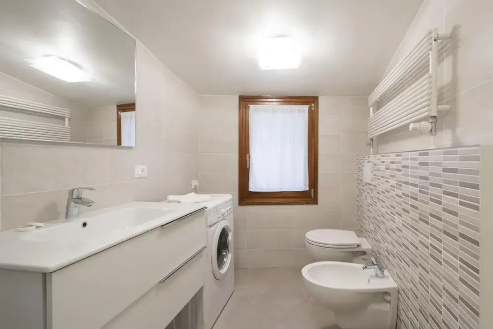 San Marco Style Canal View Apt 1 by Wonderful Italy