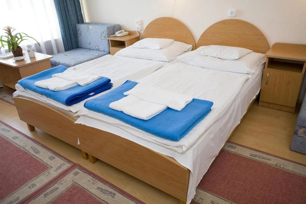 Hotel Három Hattyú