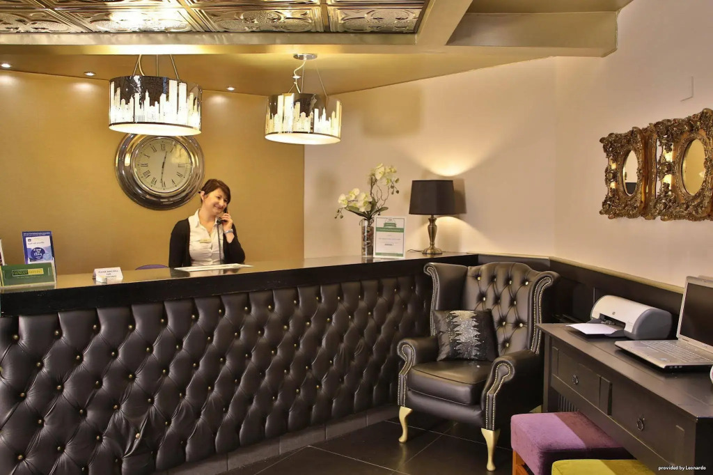 Henley Hotel