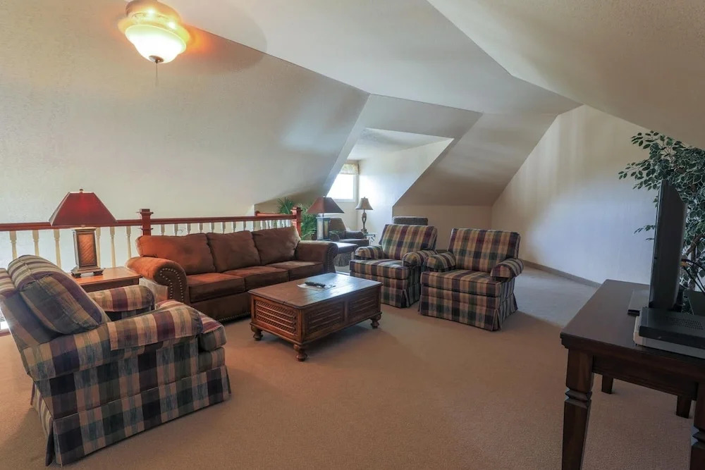 Unit 301 3 BD/ 3 BA Condo 3 Bedrooms 3 Bathrooms Condo