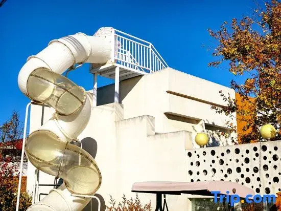 LuoLanXiao ZhuSpacious;PanoramicMountain Views; Designer Garden Boutique Inn